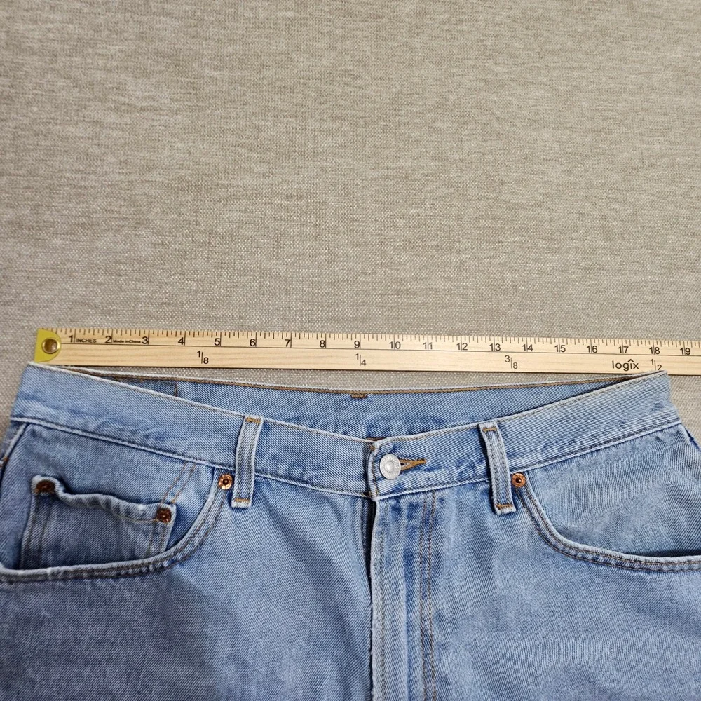 Levi's Vintage 550 Relaxed Fit Denim Shorts 36 Light Wash Blue Cotton